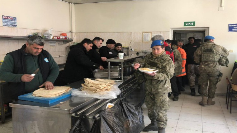 Kahramanmaraş'ta Manisa'dan üç öğün yemek desteği