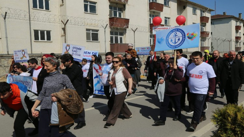 Kocaeli Gölcük'te otizm farkındalığı ses getirdi