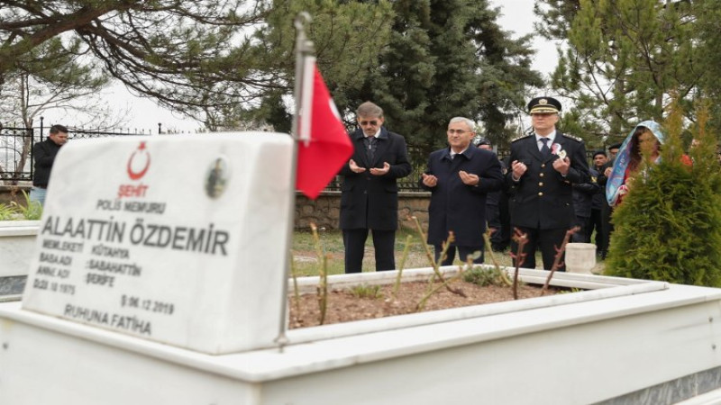 Kütahya'da Polis ve Hava Şehitleri unutulmadı