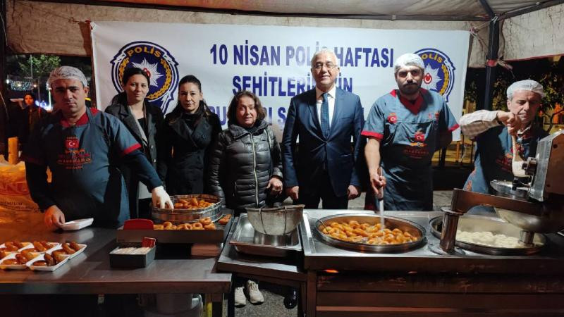 Aydın'da Polis Haftası nedeniyle lokma dağıtıldı