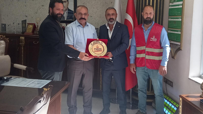 Alperen Ocakları Yenişehir'den Hasan ARSLAN’a Plaket