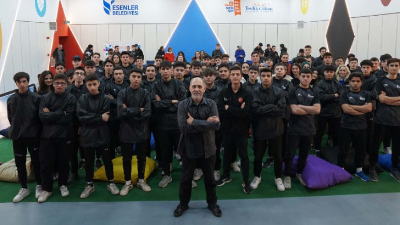 Ahmet Sula, Esenler'de Gençlerle Buluştu