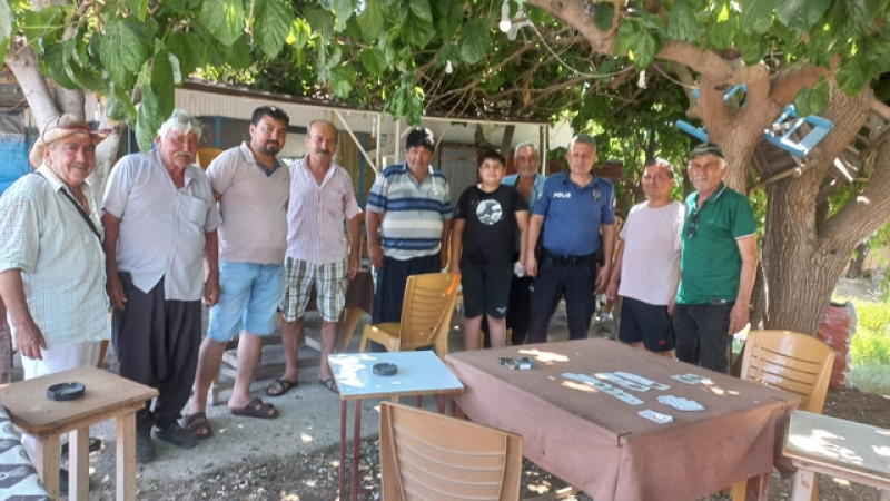 Bozyazı'da polis ekipleri orman yangınlarına karşı vatandaşları bilgilendirdi